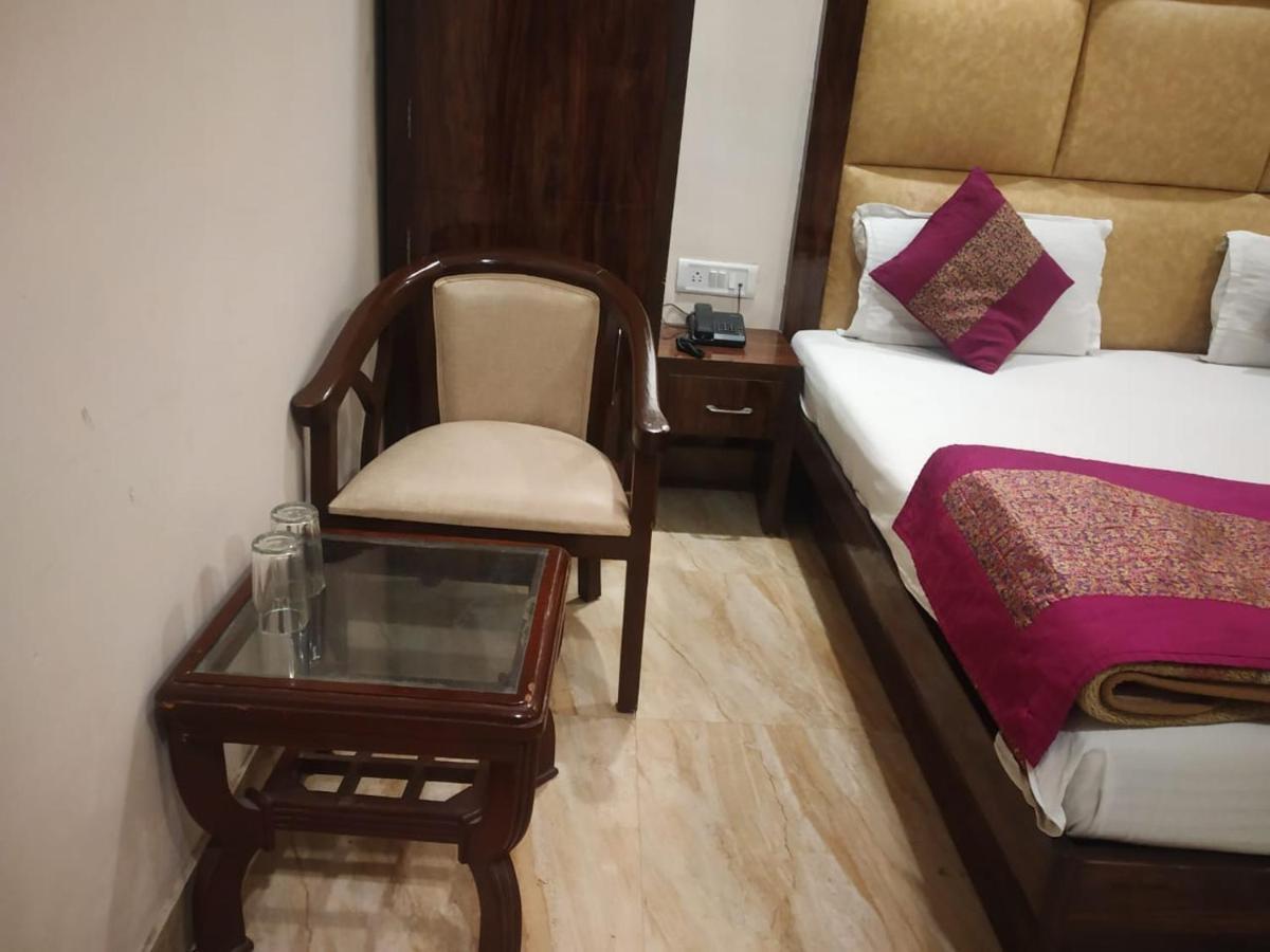 Adb Rooms Hotel Indo Continental Neu-Delhi Exterior foto